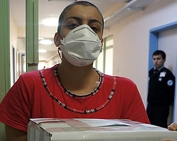 Dilek Özçelik'in İlacı Hastaneye Getirildi