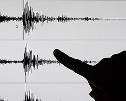 Deprem Tokyo'daki Binaları da Salladı