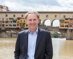 Dan Brown: “Din İle Bilim Aynı”