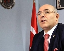 Mitingde Başka Bir Partinin Bayrağını Sahtekarlıkla Açtırmak Şerefsizliktir