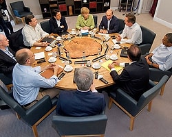 G8 Zirvesi Sürüyor