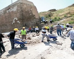 Urfa Kalesi'nde Kalıntılar Bulundu