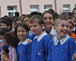 Milli Eğitim'den Velilere: Oğlanı Bırakın, Kızı Kontrol Edin!