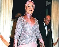 First Lady İlk Kez Ev Sahibi
