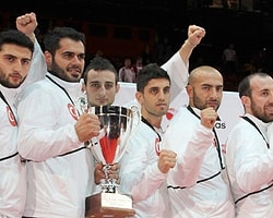 Bin 700 Sporcu Karate İçin Palandöken'de