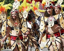 Londra'da Karnaval Zamanı