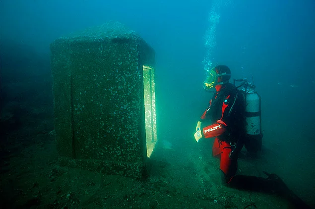 Deniz Altında Bozulmadan Günümüze Gelen Eski Mısır Heykelleri Keşfedildi