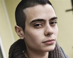 Cinsiyet Değiştirince Fıstık Atılan Maymunlara Döndüm