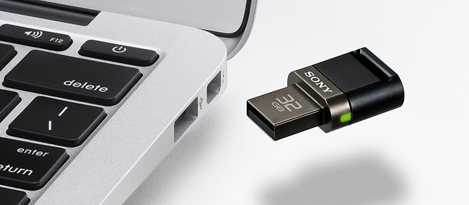 Sony’den İkisi Bir Arada USB Bellek