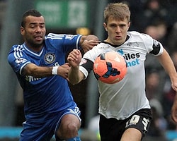 Chelsea tur biletini cebine koydu