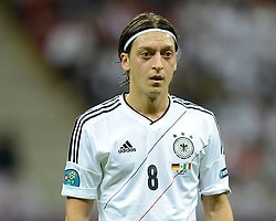 Mesut Özil'e Büyük Onur