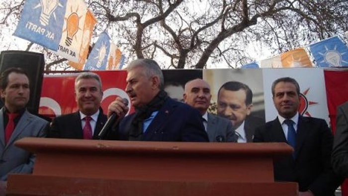 Binali Yıldırım'a İzmir'de Protesto Şoku