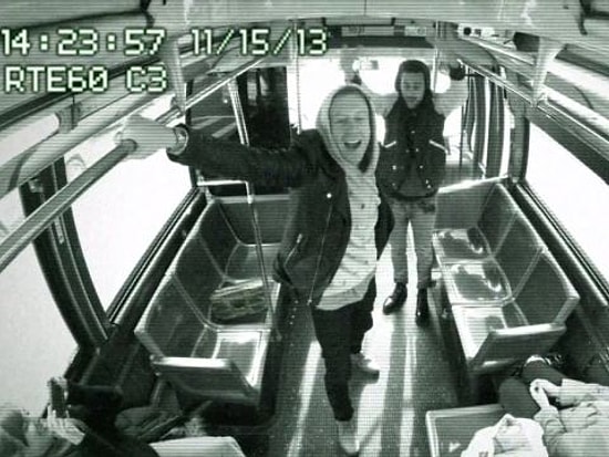 Macklemore'dan Otobüs Konseri