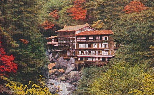 705 senesinde hayatına başlayan Nisiyama Onsen Keiunkan (Japonya) belki de ilk resmi otel.