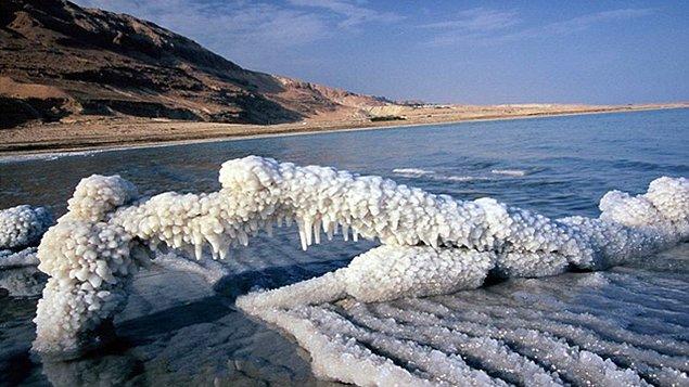 9. Kara üzerindeki en alçak nokta - Ölü Deniz Kıyısı
