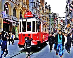 İstiklal Caddesine Giden Herkesin Gördüğü 13 Karakter