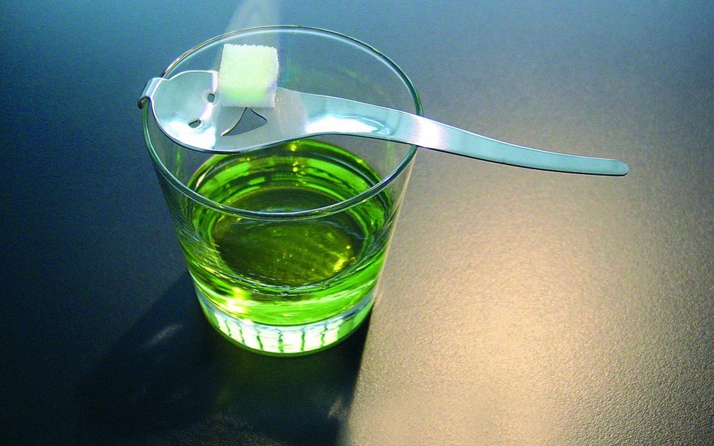 Çinliler nasıl rakı içer Çinliler nasıl rakı içer