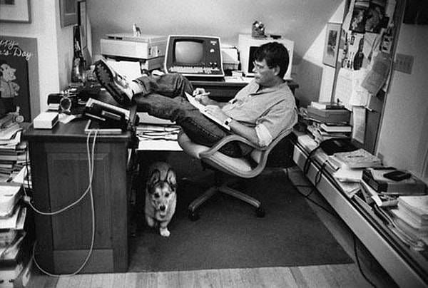 18. Stephen King ve onun Korgi'si Marlowe