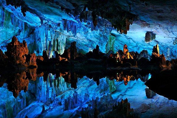 Reed Flut Cave, Çin
