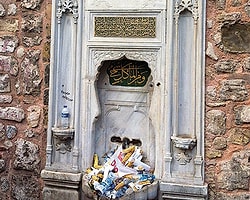 İstanbul'un Hüzün Akan Çeşmeleri
