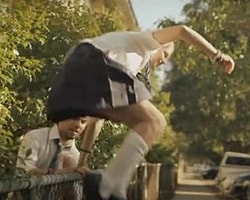 'Kendini Özgür Kıl' Reklam Filmi Tepkilere Yol Açtı
