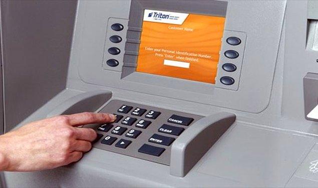 25. Vatikan'daki ATM'lerde Latince dil seçeneği de var.