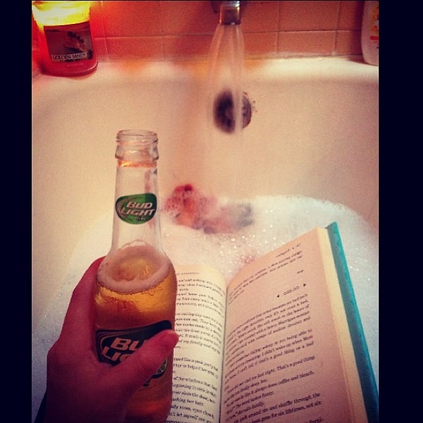 6. Принятие ванной до кошек.