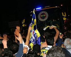 F.Bahçe'ye Meşaleli Karşılama