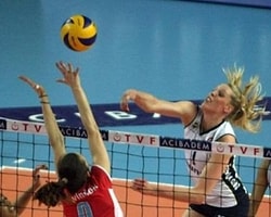'Sarı Melekler' Güle Oynayan Yarı Finalde