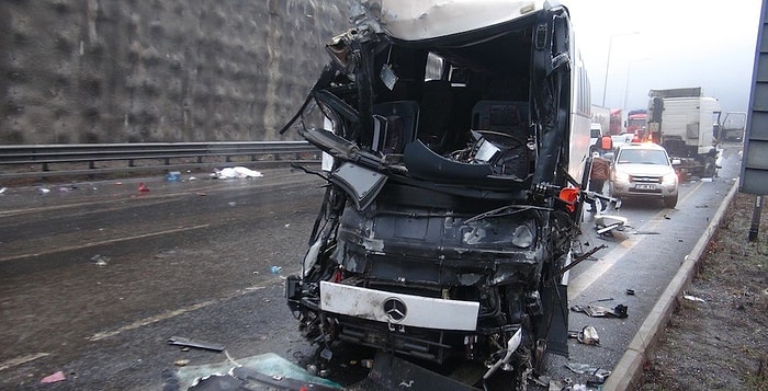 Bolu Dağı’nda Zincirleme Trafik Kazası: 3 Ölü 26 Yaralı