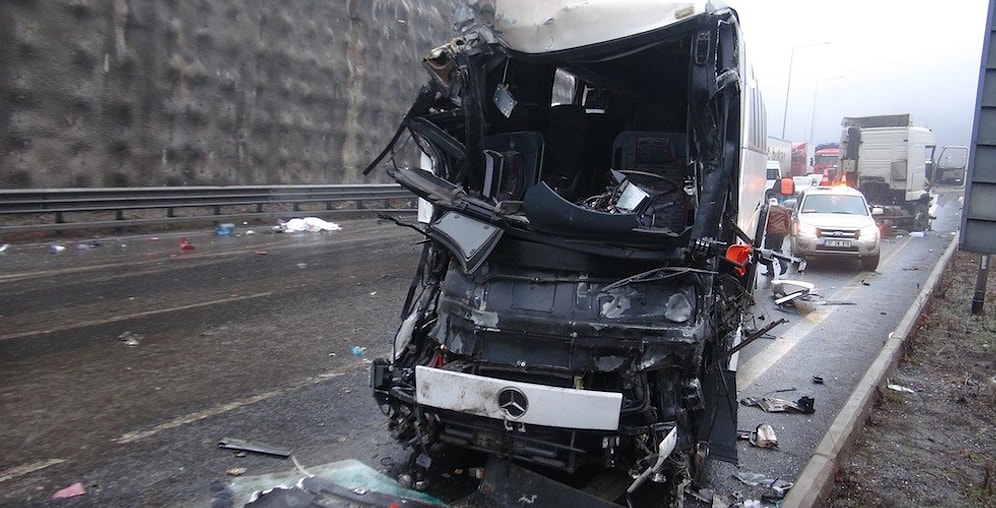 Bolu Dağı’nda Zincirleme Trafik Kazası: 3 Ölü 26 Yaralı