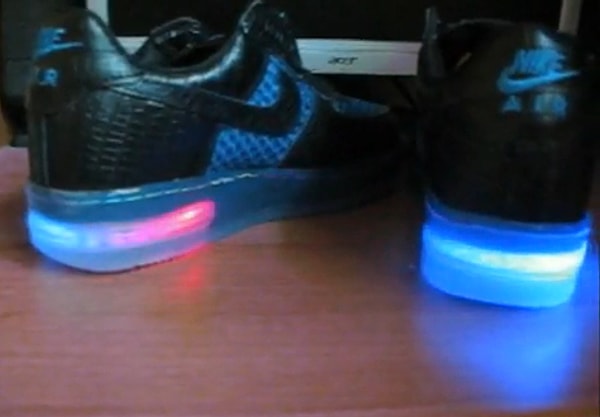 10. Ну, и конечно же, светящие кроссовки