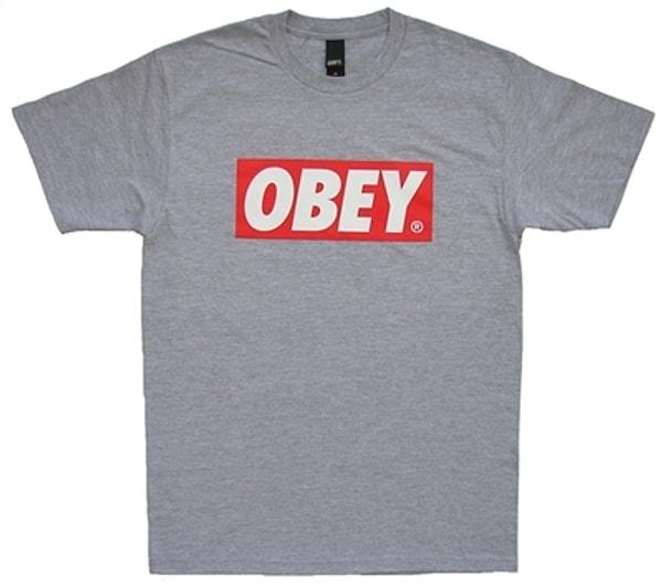 11. Ve son olarak bu sene yediden yetmişe herkesin giydiği Obey tişörtü.