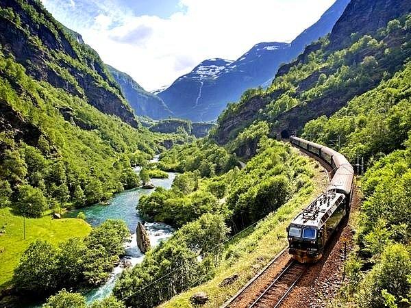 10. Çünkü sadece tren kullanarak Avrupadaki 20 ülkeyi ziyaret edebilirsiniz.