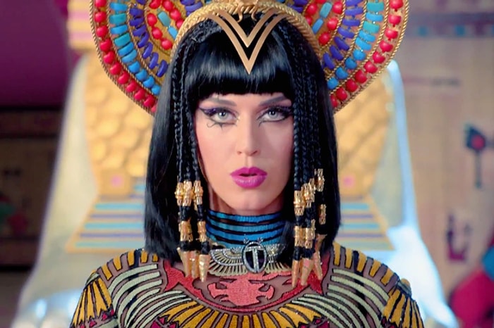 Katy Perry'den Yeni Video: Dark Horse
