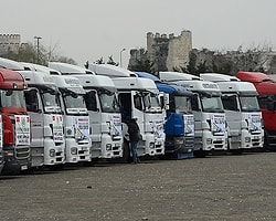 Suriye'ye 2 Ayda 817 Yardım Tırı