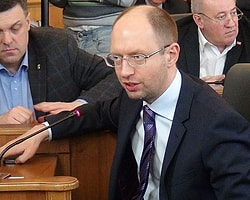 Ukrayna'da Başbakan Yatsenyuk Oldu