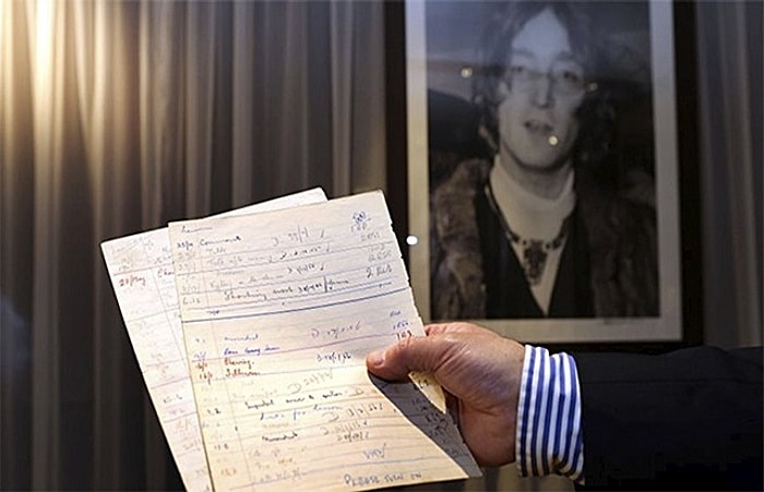 John Lennon'ın Eşyaları Açık Artırmaya Çıkıyor