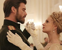 17 GIF ile "Kurt Seyit ve Şura"nın En Çok Konuşulan Sahneleri!