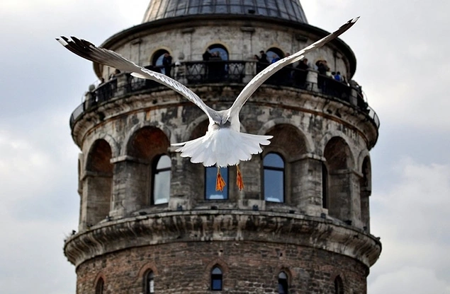 Galata Kulesi'nden şehri seyretmek