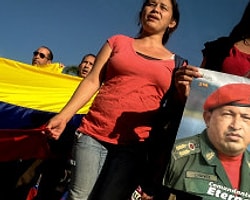 Venezuela Ölüm Yıldönümünde Chavez'i Anıyor