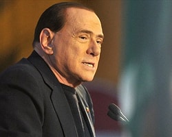 Berlusconi Milan'ın Satılacağı Söylentilerini Reddetti