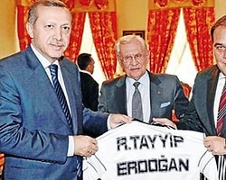 Umut Oran: Erdoğan her manşet için Demirören gibi gazete patronlarını mı arıyor?