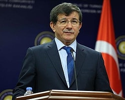 Davutoğlu, Türkmenistan'daki Bir Basın Toplantısı Sırasında Kırım Sorunu İle İlgili Açıklamalarda Bulundu