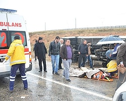 Kırşehir'de Yolcu Otobüsü Devrildi, 32 Yaralı Var