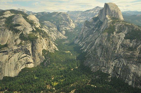9. Yosemite Vadisi, California