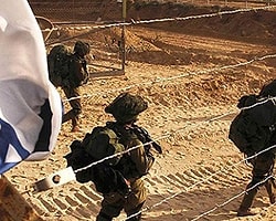 Gazze'den İsrail'e Roket, İsrail'den İşgal Tehdidi!