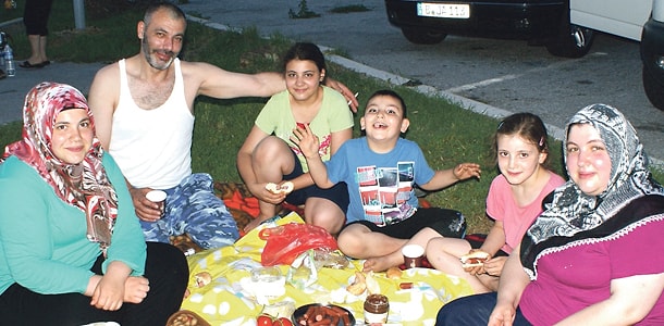 EĞİTİM SİSTEMİNİN ÖNCEKİ NESİL KURBANLARIYLA BAŞA ÇIKMAK ZORUNDASINIZ.