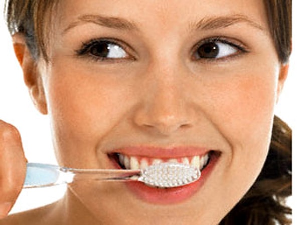 32. Чистка зубов перед едой позволит меньше есть и быстрее худеть.