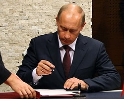 Putin ‘Bağımsız Kırım'a İmza Attı